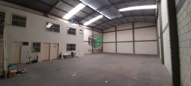 Galpão/Depósito/Armazém para alugar, 298m² no Campina Verde, Contagem