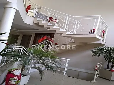 Casa com 3 Quartos à venda, 350m² no Niterói, Canoas
