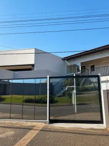 Casa com 2 Quartos para alugar, 180m² no Parque Residencial Francisco Lopes Iglesia, Nova Odessa