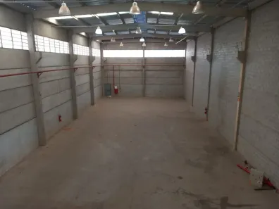 Galpão/Depósito/Armazém para venda ou aluguel, 864m² no Iporanga, Sorocaba