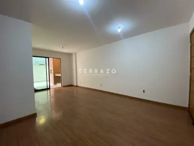 Apartamento com 3 Quartos para alugar, 125m² no Várzea, Teresópolis