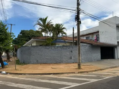Casa com 4 Quartos para alugar, 10m² no Parque Universitário, Franca