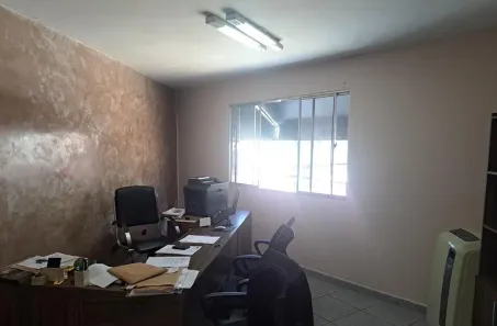 Imóvel Comercial com 3 Quartos à venda, 266m² no Vila Talarico, São Paulo