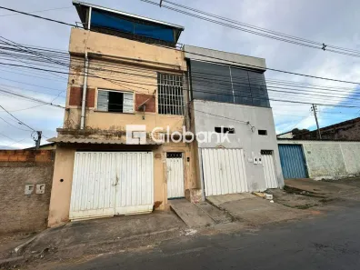 Apartamento com 3 Quartos para alugar, 55m² no Monte Alegre, Montes Claros