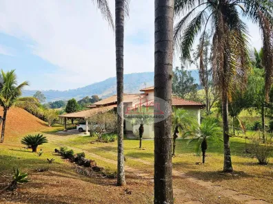Fazenda/Sítio com 3 Quartos à venda, 232m² no Lot Santana, São Pedro