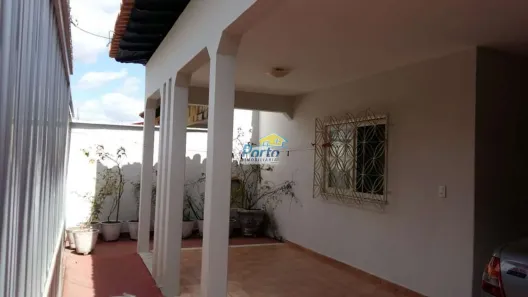 Casa com 3 Quartos à venda, 120m² no Saci, Teresina