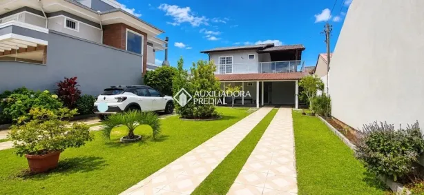 Casa com 5 Quartos à venda, 130m² no Balneário Ponta do Papagaio, Palhoça