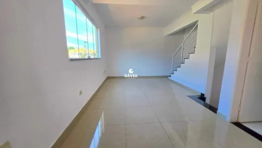 Casa com 2 Quartos para alugar, 110m² no Marapé, Santos