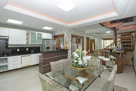 Casa com 3 Quartos à venda, 222m² no Ipanema, Porto Alegre