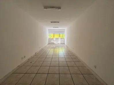 Sala Comercial para alugar, 30m² no Centro, Juiz de Fora