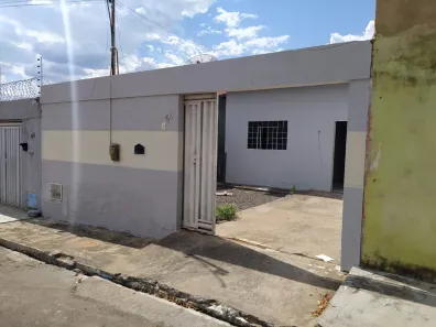 Casa com 2 Quartos para alugar, 100m² no São José, Juazeiro do Norte