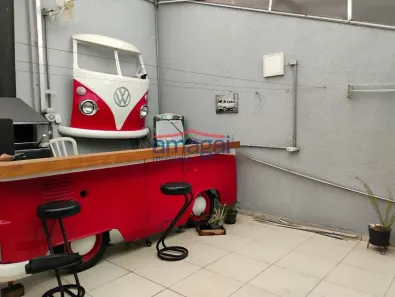 Sobrado com 3 Quartos para alugar, 125m² no Vila Machado, Jacareí