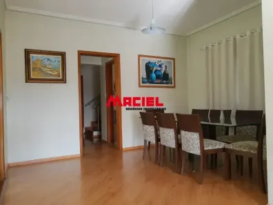 Sobrado com 3 Quartos à venda, 260m² no Parque Santo Antônio, Jacareí