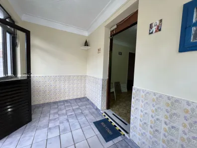 Casa com 3 Quartos para alugar, 301m² no Vila Belmiro, Santos