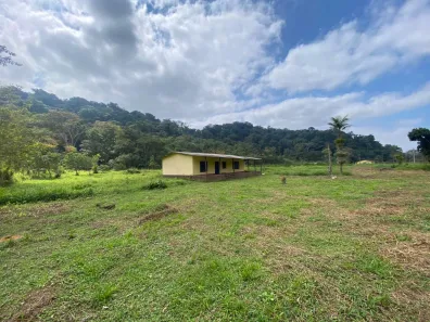 Fazenda/Sítio com 3 Quartos à venda, 45000m² no , Peruíbe
