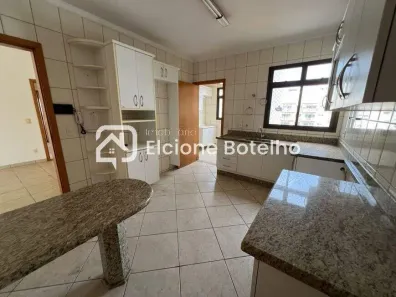 Apartamento com 4 Quartos para alugar, 147m² no Alto Umuarama, Uberlândia