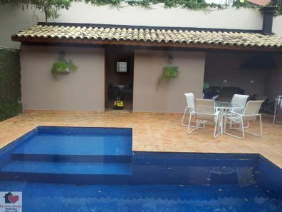Casa de Condomínio com 4 Quartos à venda, 230m² no Chácara Monte Alegre, São Paulo