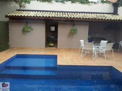 Casa de Condomínio com 4 Quartos à venda, 230m² no Chácara Monte Alegre, São Paulo