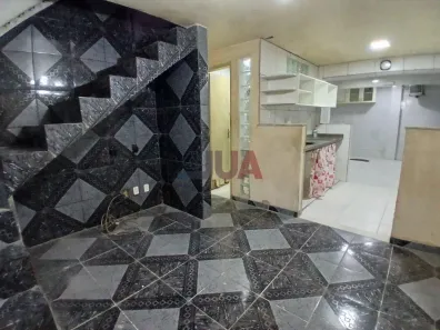 Casa de Condomínio com 2 Quartos para alugar, 50m² no Centro, Nova Iguaçu