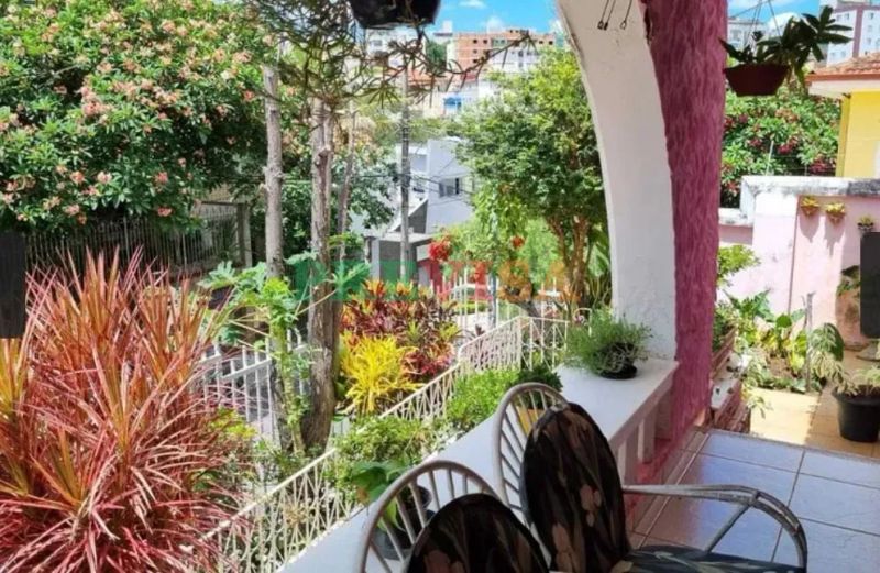 Casa com 3 quartos — Sagrada Família, Belo Horizonte