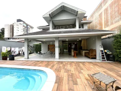 Casa com 4 Quartos à venda, 259m² no Costa e Silva, Joinville