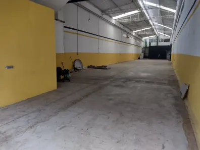Galpão/Depósito/Armazém para alugar, 400m² no Vila Hamburguesa, São Paulo