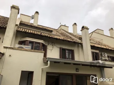 Casa de Condomínio com 4 Quartos à venda, 240m² no Vila Assunção, Porto Alegre