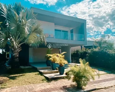 Casa de Condomínio com 3 Quartos à venda, 360m² no , Garopaba