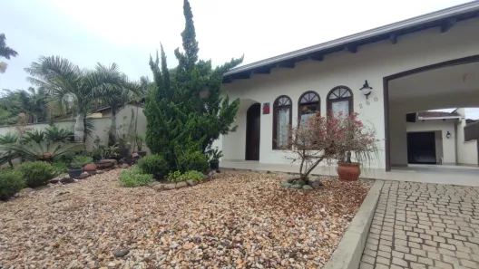 Casa com 3 Quartos à venda, 280m² no Santa Catarina, Joinville