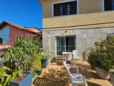 Sobrado com 3 Quartos à venda, 196m² no Jardim Cláudia, São Paulo
