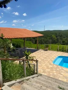 Fazenda/Sítio com 4 Quartos à venda, 630m² no Chácara Dallas, Taubaté