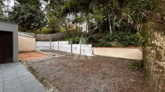 Casa com 4 Quartos para alugar, 200m² no Saguaçu, Joinville