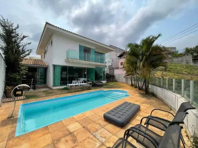 Casa com 4 Quartos para alugar, 270m² no Estoril, Belo Horizonte