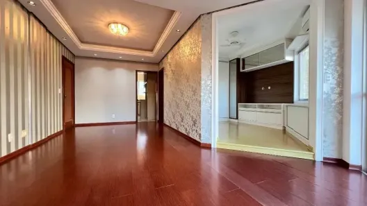 Apartamento com 2 Quartos para alugar, 115m² no Centro, Florianópolis