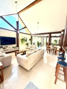 Casa com 3 Quartos à venda, 225m² no Rio Tavares, Florianópolis