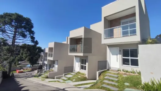 Sobrado com 3 Quartos à venda, 245m² no Campo Comprido, Curitiba