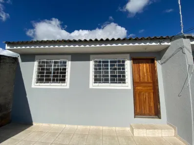 Casa com 2 Quartos para alugar, 40m² no Gralha Azul, Fazenda Rio Grande