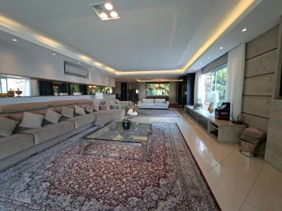 Apartamento com 3 Quartos para alugar, 271m² no Três Figueiras, Porto Alegre