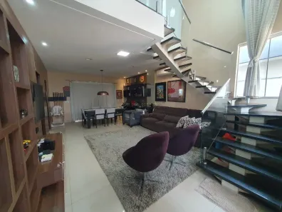 Casa de Condomínio com 3 Quartos à venda, 260m² no Jardim Imperial, Cuiabá