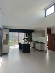 Casa com 3 Quartos para alugar, 170m² no Residencial Novo Horizonte, Taubaté
