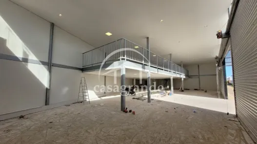 Ponto Comercial à venda, 557m² no Segismundo Pereira, Uberlândia