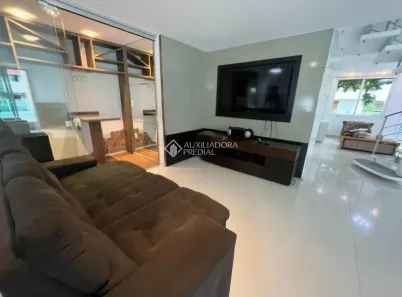Casa com 4 Quartos para alugar, 300m² no Jurerê, Florianópolis