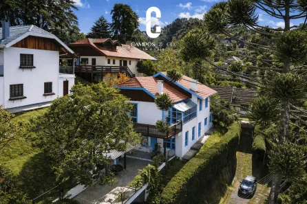 Casa de Condomínio com 4 Quartos à venda, 220m² no Jardim Andira, Campos do Jordão
