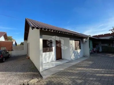 Casa com 2 Quartos para alugar, 53m² no Várzea, Santa Cruz do Sul