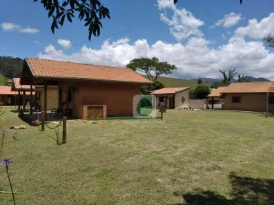 Imóvel Comercial com 5 Quartos à venda, 244m² no Quilombo, São Bento do Sapucaí
