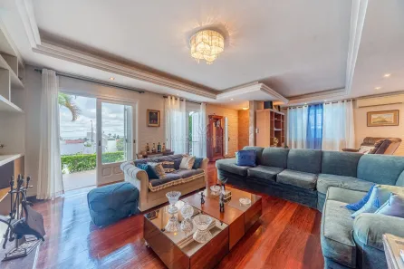 Casa com 3 Quartos à venda, 300m² no Vila Assunção, Porto Alegre