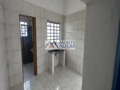 Casa com 1 Quarto para alugar, 45m² no Jardim Bom Clima, São Paulo