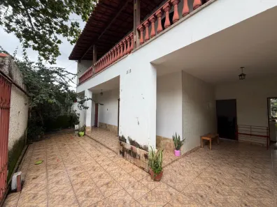 Casa com 6 Quartos à venda, 360m² no Santa Inês, Belo Horizonte