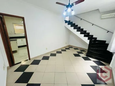 Sobrado com 3 Quartos à venda, 67m² no Macuco, Santos