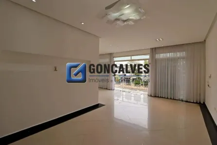 Sobrado com 3 Quartos à venda, 221m² no Vila Curuçá, Santo André